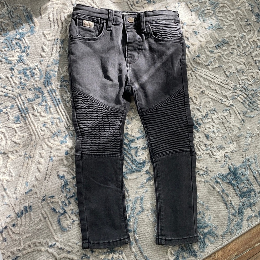 Toddler black skinny jeans by baby Zara